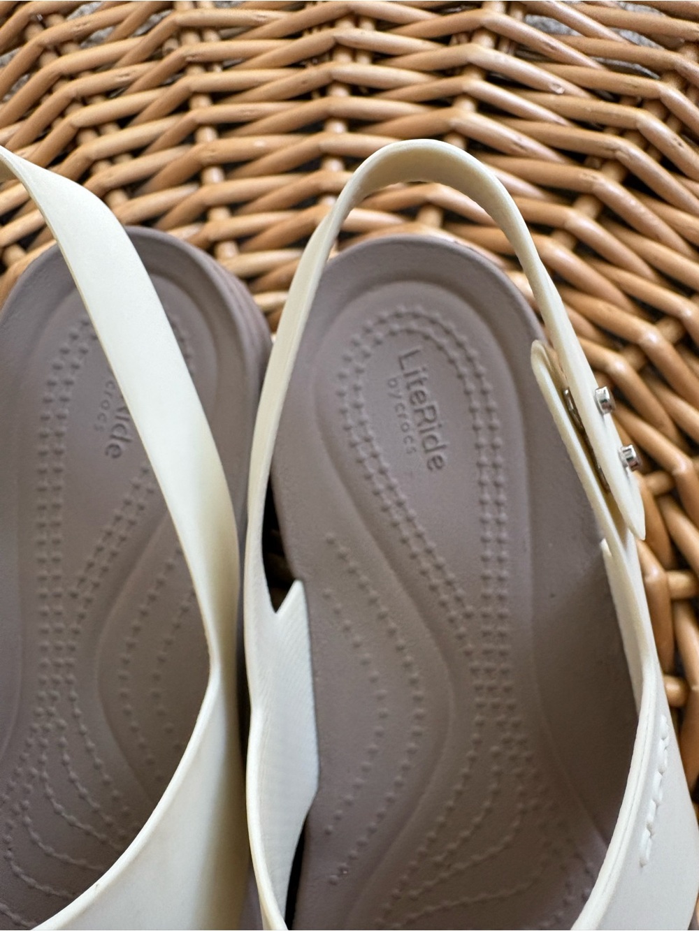 CROCS Ivory Beige Brooklyn Low Wedge Platform Sandals Women's Size 7 - Picture 7 of 9